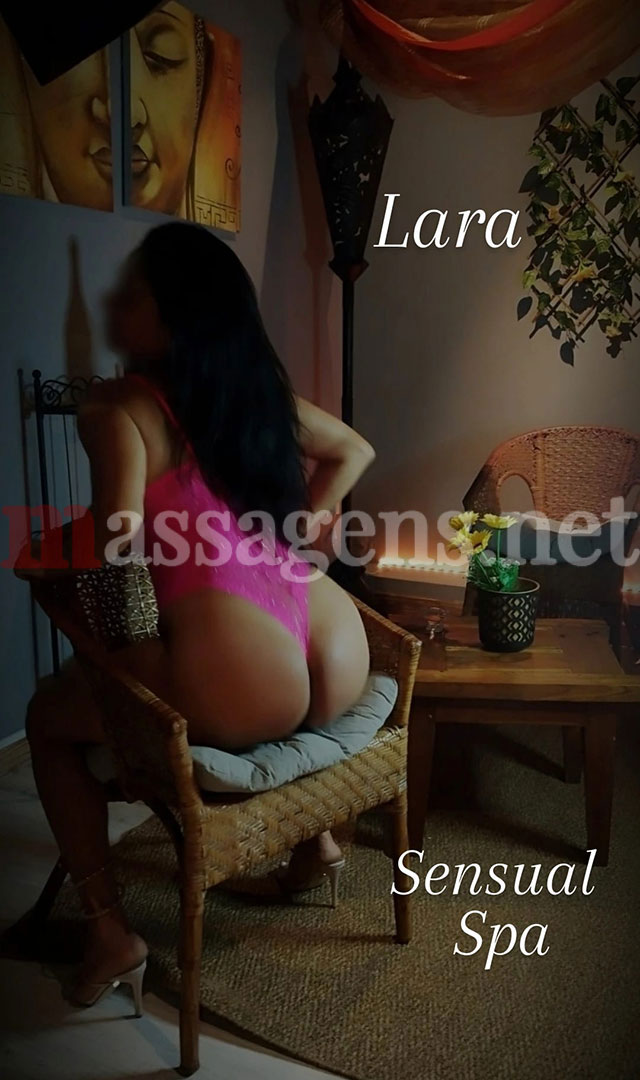 Foto vertical Massagista Lara Sensual